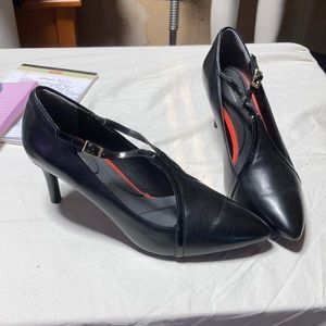 Total Motion Kalila T-Strap Black Pumps